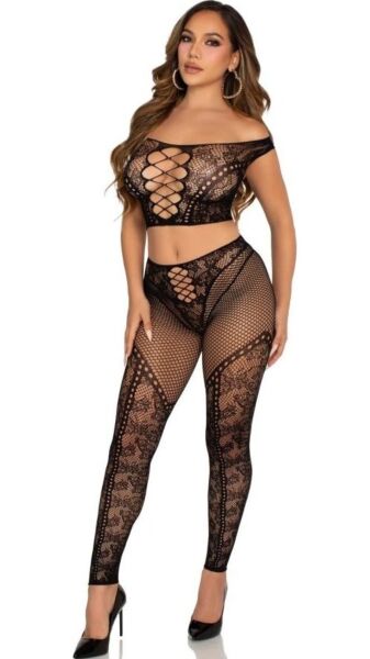 Lingerie komplet Leg Avenue Love Me Tonight v črni barvi: crop top z odprtimi rameni in pajkice iz čipke in mrežice