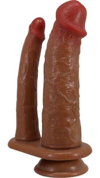 Dvojni dildo Pretty Love BW-008144Z v barvi kože z daljšim in tanjšim ter debelejšim krakom