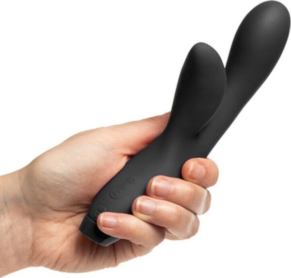 Rabbit vibrator Je Joue Hera Flex v črni barvi, s krakom za klitoris